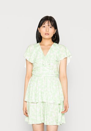 Welche Kriterien es vorm Kaufen die Kleid closet zu beurteilen gilt