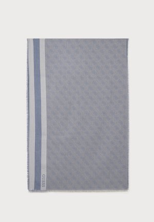 Écharpe rectangulaire bleu clair avec motif subtil et rayures verticales blanches et bleu plus foncé sur un côté, avec le logo GUESS.