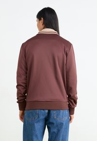 Ellesse MERANA - Träningsjacka - brown