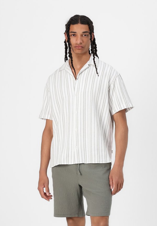 JPRCCMONTANA DOBBY  - Shirt - four leaf clover