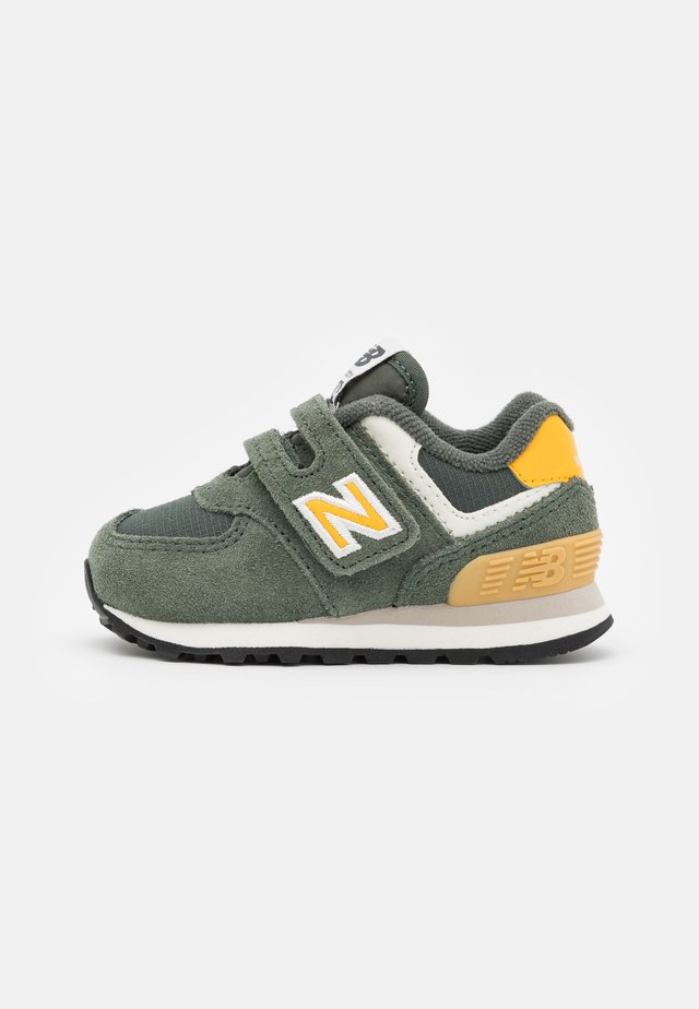 IV574MP2 - Sneakers laag - green
