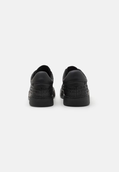Emporio Armani ALLOVER LOGO - Baskets basses - black