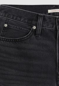 Thumbnail Image 8