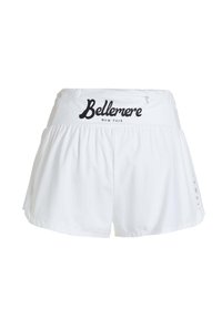 Shorts de sport blancs avec taille froncée et logo noir « Bellemere New York » sur la ceinture arrière sur fond blanc.