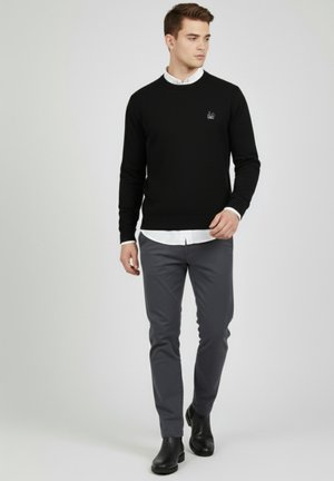CUELLO REDONDO - Jersey de punto - black