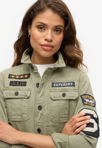 Superdry & Co LONG SLEEVE SCOUT - Let jakke / Sommerjakker - wild khaki