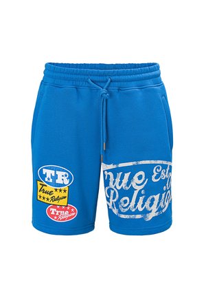 Shorts décontractés bleus avec taille élastique et cordon, ornés de logos "True Religion" blancs et multicolores sur le devant.