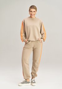 Figl - Dres