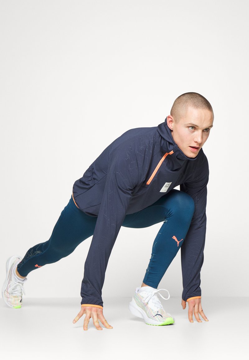 Herren Shirts | Puma RUN FIRST MILE JACKET Laufjacke parisian night/dunkelblau - TL10180 Herren Shirts | Puma RUN FIRST MILE JACKET Laufjacke parisian night/dunkelblau - TL10180