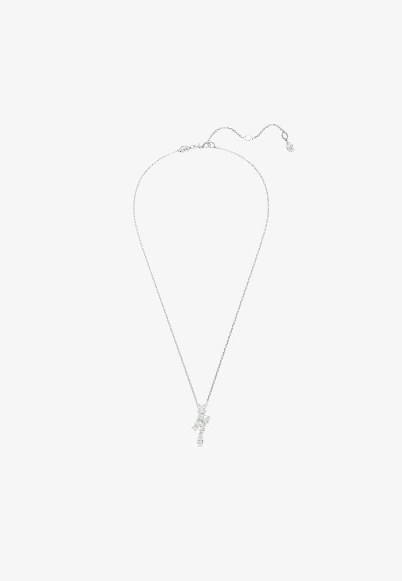 Collana d'argento con design a catena, caratterizzata da un pendente centrale scintillante con numerosi gemmati trasparenti disposti in una forma intrecciata.