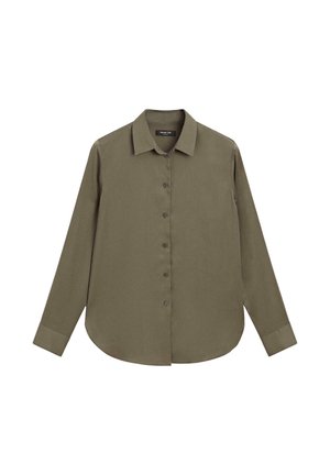 Olijfgroene blouse met lange mouwen van zacht materiaal, voorzien van een puntige kraag, knoopsluiting aan de voorkant en een afgeronde onderkant. De knopen zijn donkerbruin.
