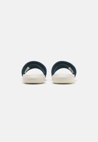 Nike Sportswear VICTORI ONE SLIDE UNISEX - Natikači - armory navy/sail/light orewood brown