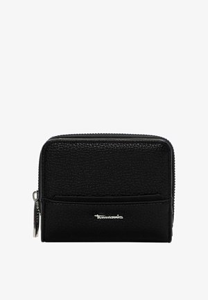 Zwart gestructureerd lederen portemonnee, rechthoekige vorm, ritssluiting, sleuf voor kaart aan de voorkant, zilverkleurige hardware, klein formaat voor draagbaarheid.