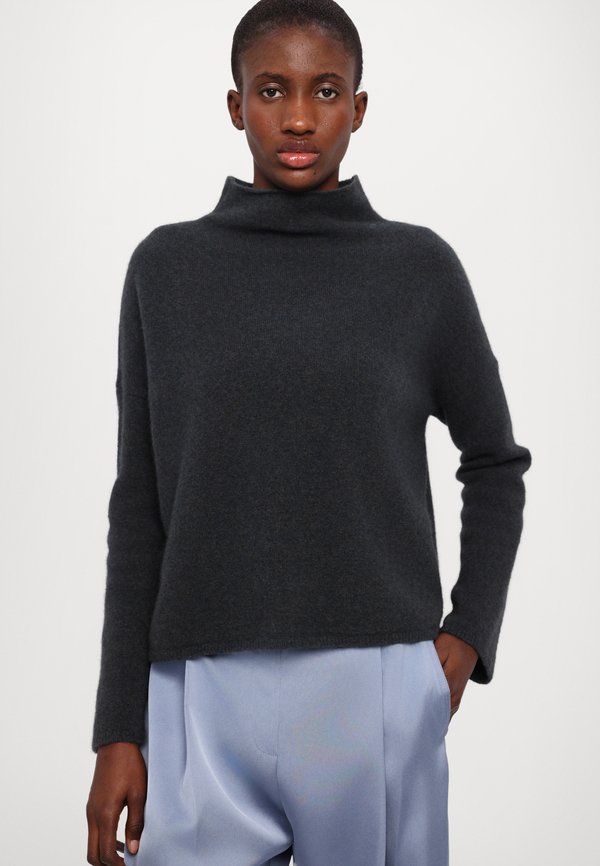 MIKA FUNNELNECK - Jumper4