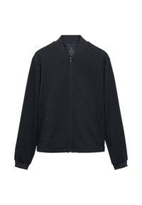Chaqueta negra de cremallera, hecha de material suave, con cuello alzado, mangas largas y dos bolsillos laterales. Textura suave, diseño minimalista.