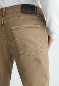 LIU JO CROPPED  - Jeans slim fit - sand