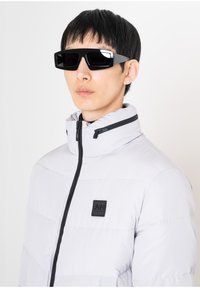 Antony Morato REGULAR FIT IN TECHNO WITH ECOPADDING DUPONT SORONA WITH METAL LOGO ON RUBBER PATCH - Chaqueta de invierno - ice