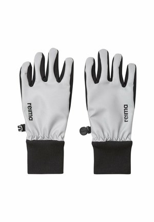 Ein Paar hellgraue und schwarze Handschuhe mit schwarzen Manschetten und "reima" vertikal auf der Rückseite jeder Hand aufgedruckt.
