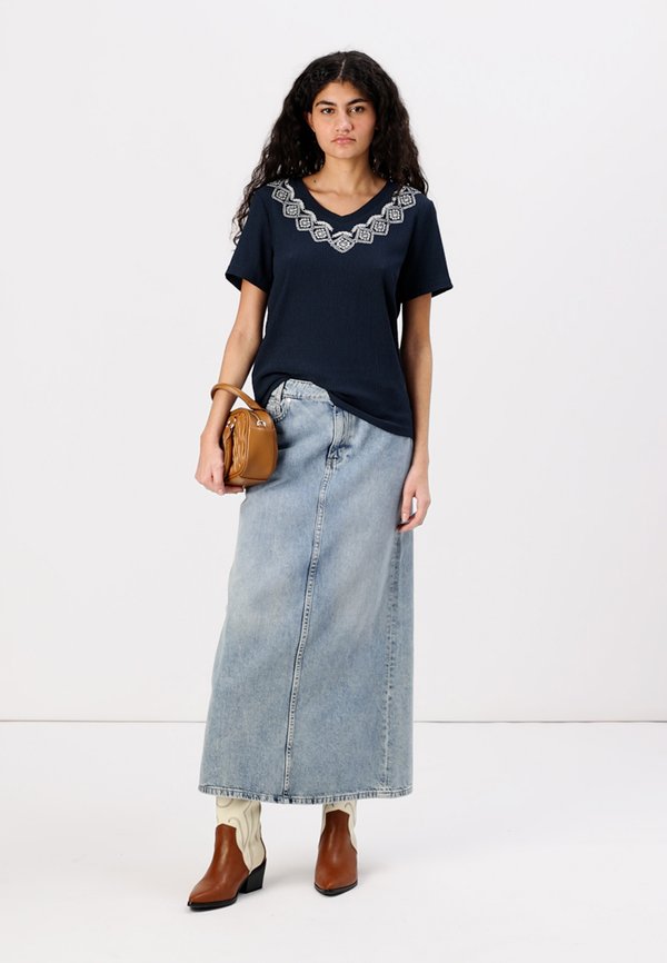 ONLNANNA V NECK - Print T-shirt3