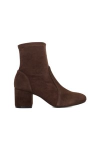 Brown suede ankle boot with a rounded toe and chunky mid-height heel, side view on a white background.