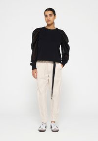 10DAYS BELTED PINSTRIPE - Pantaloni - light natural
