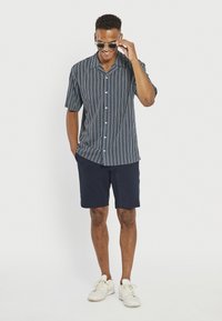 Redefined Rebel HOWIE SHIRT - Ing - navy