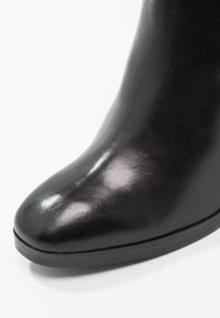 Caprice Botines - black