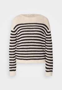 Strikkegenser i svart og kremfargede striper, med bred båthals og ribbestrikkede mansjetter og kant. Lett, teksturert stoff med løs passform.