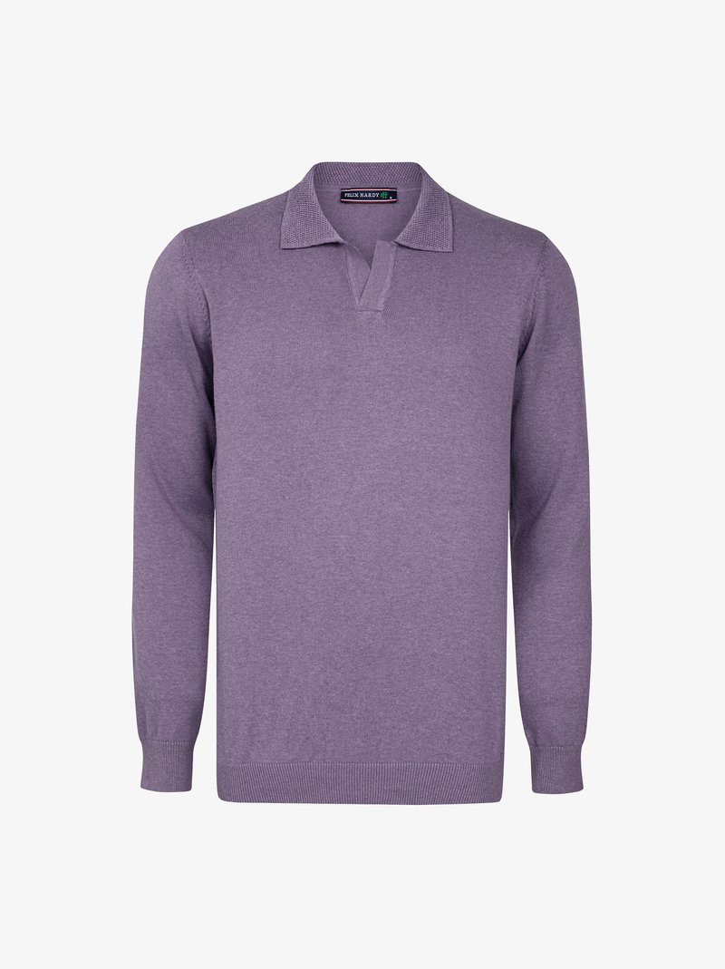 Lilla langærmet polo sweater med v-hals design, lavet af glat strikket stof. Har en ribbet krave og manchetter for ekstra detalje.
