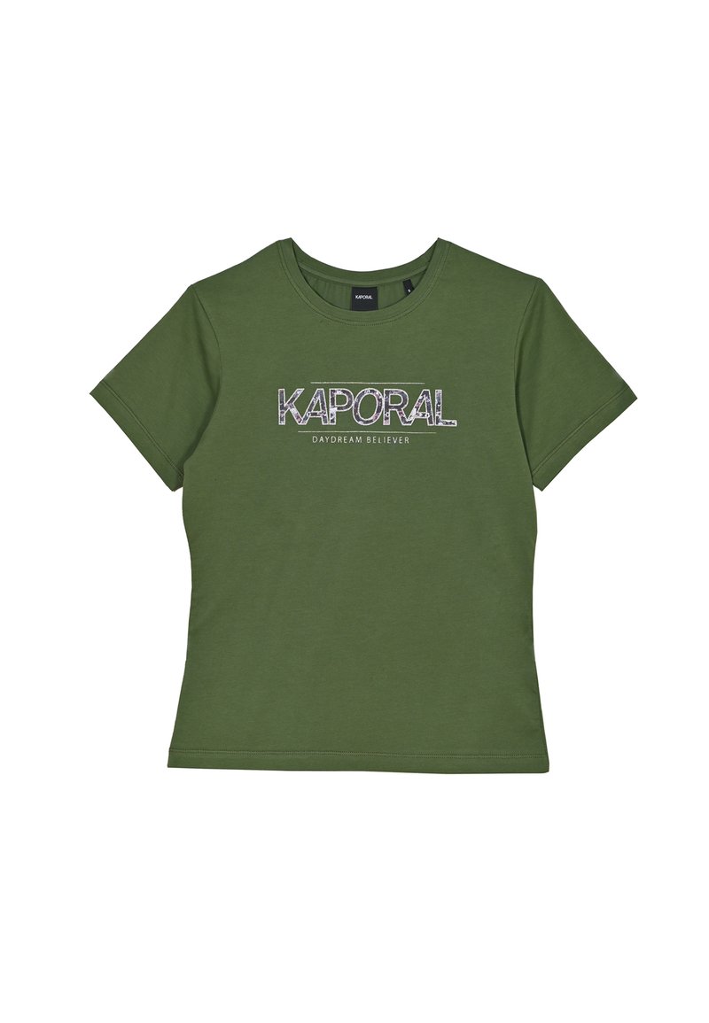 Camiseta de algodón verde oliva con mangas cortas, escote redondo y un logo impreso "KAPORAL DAYDREAM BELIEVER" en blanco.