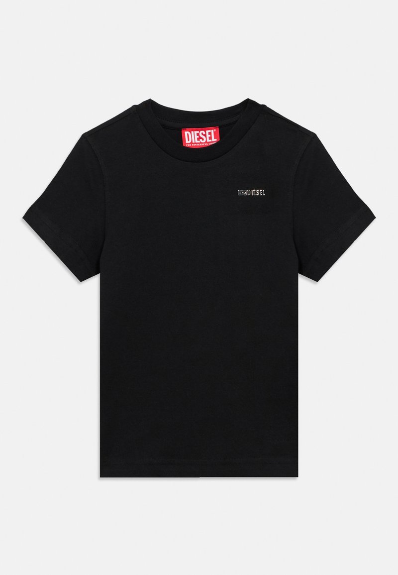 Μαύρο βαμβακερό t-shirt με στρογγυλή λαιμόκοψη και κοντά μανίκια. Διαθέτει μικρό, μεταλλικό κεντητό λογότυπο στο στήθος.