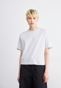 Carhartt WIP CHESTER - T-shirts - sonic silver