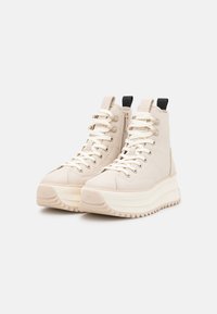 Tamaris Sneakersy wysokie