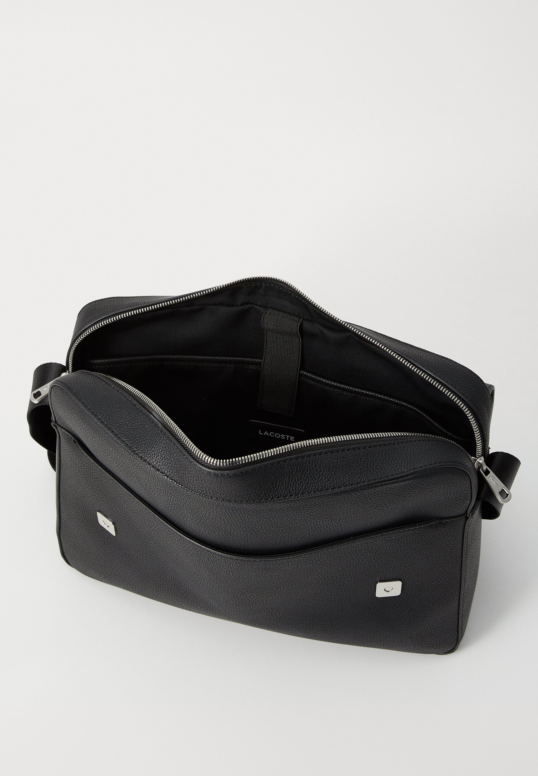 Lacoste MESSENGER BAG - Cross body bag - noir/black - Zalando
