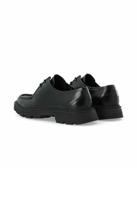 Schwarze Lederschuhe mit glatter Oberfläche, robuster Gummisohle, abgerundetem Zeh und Schnürdesign, die dezente Steppnähte aufweisen.