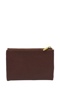 Portefeuille zippé en cuir marron avec une texture lisse et un tirette en métal doré, présentant une forme rectangulaire et un design simple.