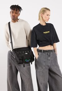 UNISEX - Skulderveske - black
