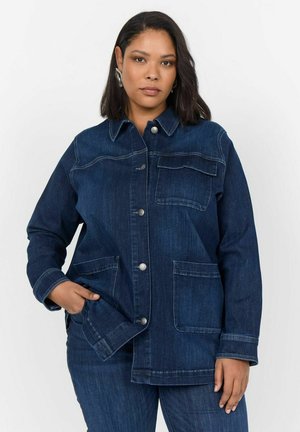 Donkerblauwe denim jas met voorste drukknoopsluiting, twee opgestikte zakken, contrasterende stiksels en lange mouwen. Gerafineerd, casual ontwerp.