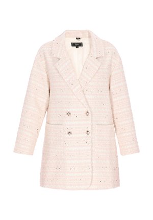 Világos rózsaszín tweed kabát dupla soros elejével, nagy hajtókákkal és két elülső zsebbel, finom csillogással és texturált anyaggal.