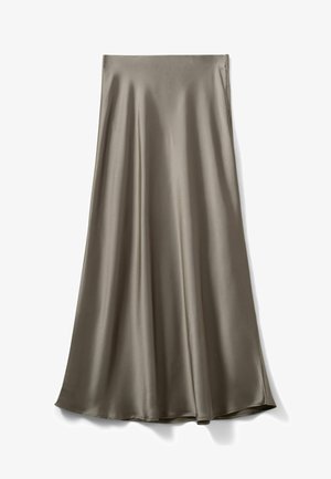 Lang, flydende nederdel i en afdæmpet olivengrøn farve. Fremstillet af glat, skinnende stof med bred taljebånd og let drapering for en flydende silhuet.
