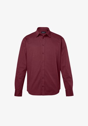 Langärmliges burgunderfarbenes Herrenhemd mit Knopfleiste, spitzen Kragen und knöpfbaren Manschetten, auf weißem Hintergrund präsentiert.