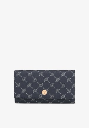 Granatowy portfel z powtarzającym się wzorem abstrakcyjnych kwiatów w jasnoszarym kolorze oraz małym, okrągłym, złotym zatrzaskiem na środku z przodu.