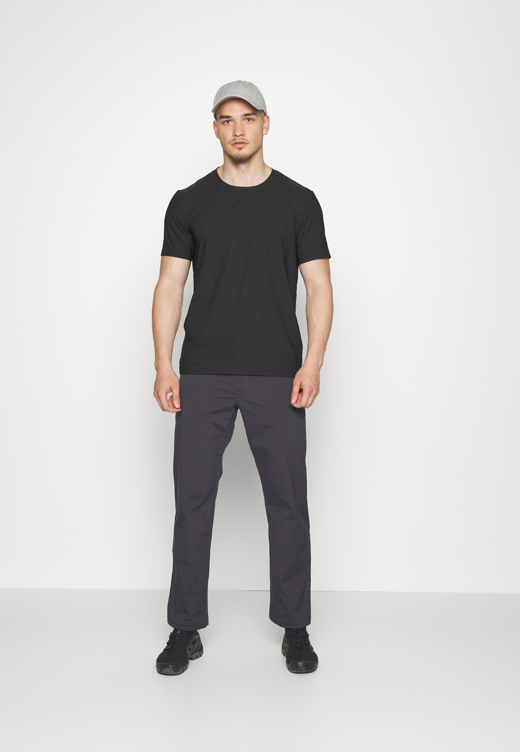 最大の割引 HOUDINI M's Dock Pants M asakusa.sub.jp