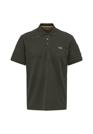 Dunkelgrünes Poloshirt aus Baumwollstoff. Mit Kragen, Knopfleiste mit drei Knöpfen und einem kleinen gelben Akzent-Logo auf der Brust. Kurzärmlig.