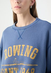 GANT GRAPHIC C-NECK - Sweatshirt - sailor navy