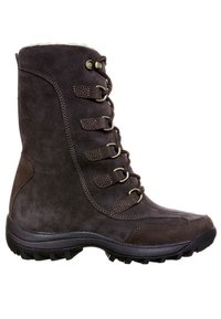 Bota de ante marrón oscuro con cierre frontal de cordones, ojales metálicos, detalles texturizados y una suela robusta diseñada para tracción y soporte.