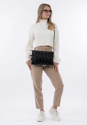 SURI FREY Borsa a tracolla - black