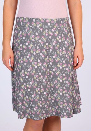 Grauer Blumenrock mit einem Muster aus rosa und gelben Blumen, in einem fließenden Design und glatter Textur. Mittellanger Schnitt mit einem Taillenbund.