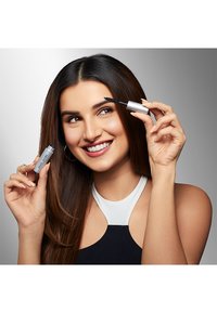Bobbi Brown MINI SMOKEY EYE MASCARA czarny