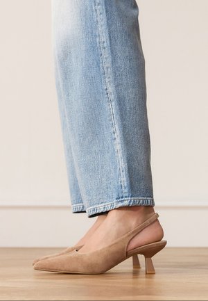 Manfield, Klassieke pumps - braun